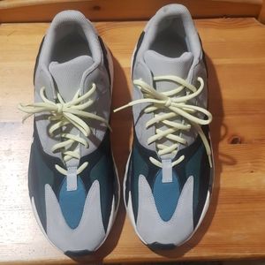 Authentic Yeezy Wave Runner 700